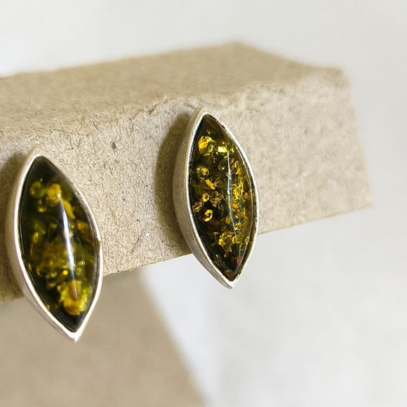 🎀 Sterling silver and yellow amber marquise stud earrings - Picture 4 of 8